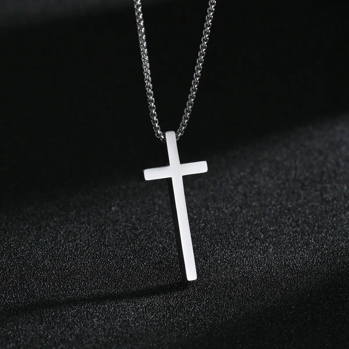 "NorthStar Cross Pendant Necklace - Elegant Fashion Jewelry for USA & Canada" Roljord