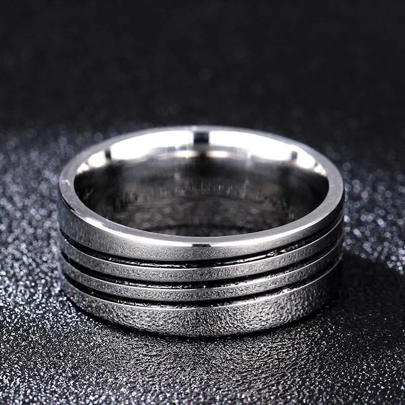 "Titanium Triangle Ring - 8mm Stainless Steel Men's and Women's Fashion Ring" Roljord