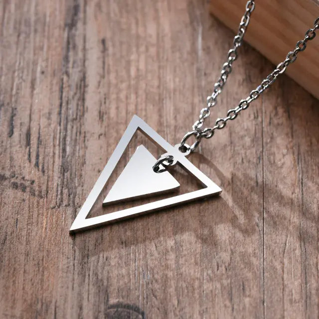 "Urban Geometry: Men's Hexagon Pendant Necklace with Triangle and Square Motif" - Roljord